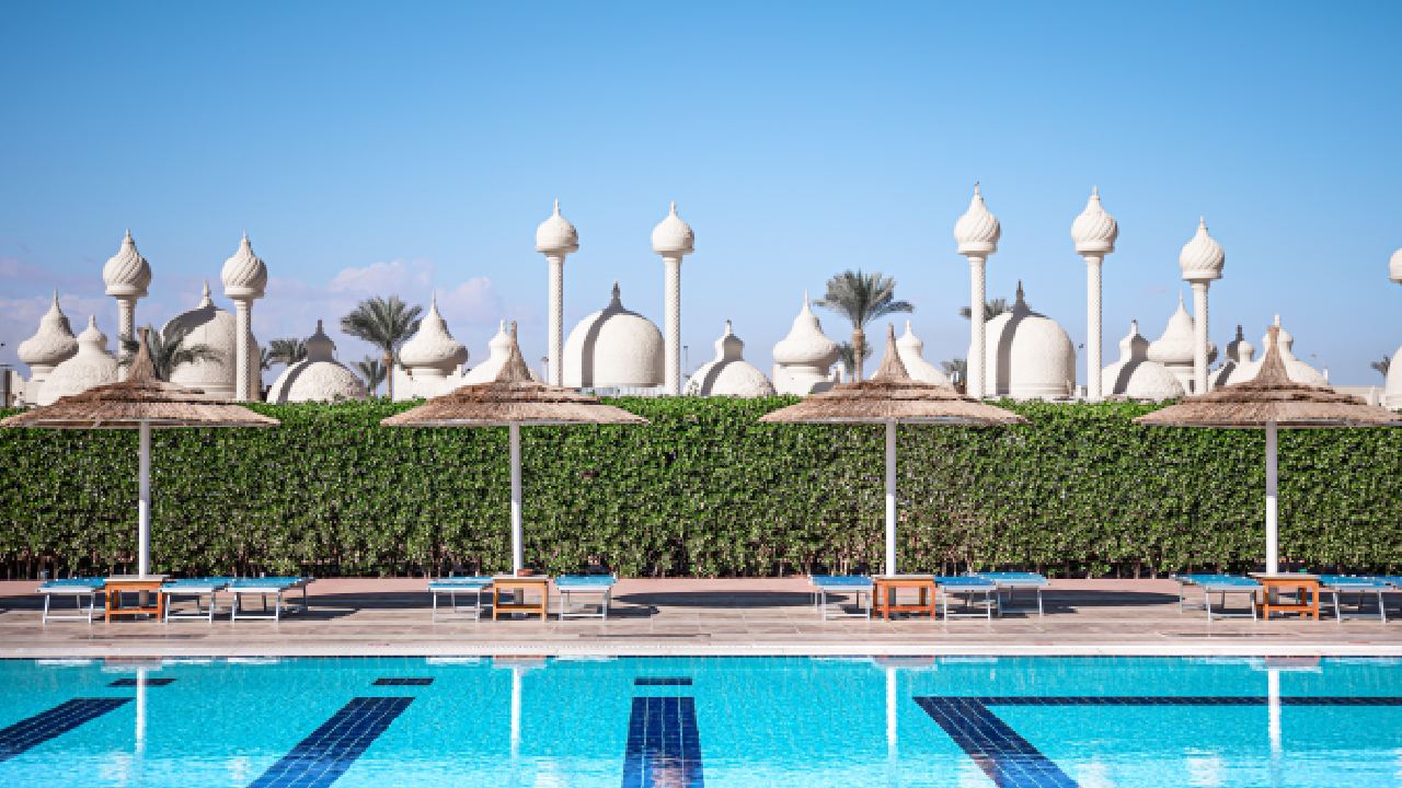swimming pool construction companies in dubai,pools contractor,swimming pool refurbishment,swimming pool landscapers in dubai,swimming pool contractors in dubai