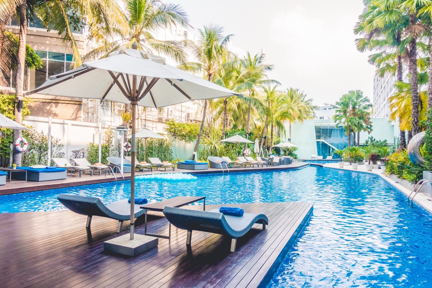 swimming pool construction companies in dubai,pools contractor,swimming pool refurbishment,swimming pool landscapers in dubai,swimming pool contractors in dubai